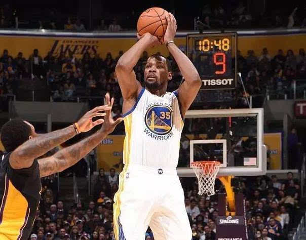 在这次的比 在这次的比