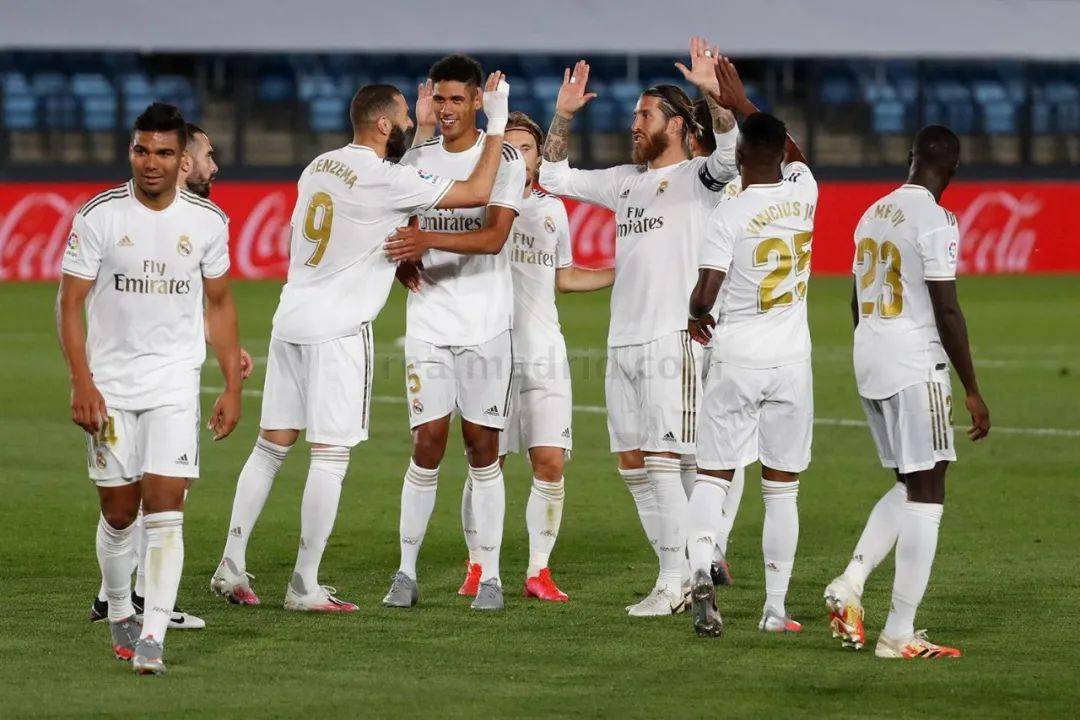 而西蒙斯不 而西蒙斯不